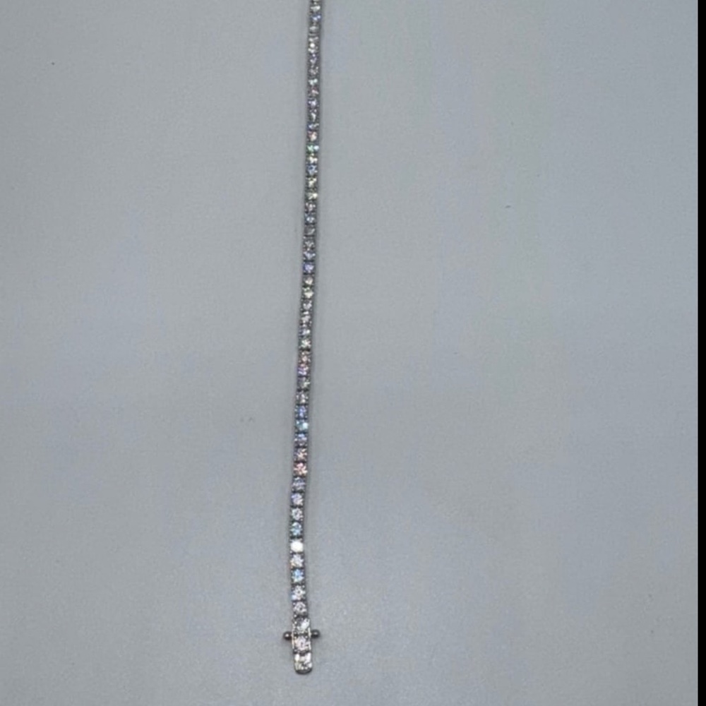 18k 9.2ct Tennis Bracelet - Picture 6 of 8